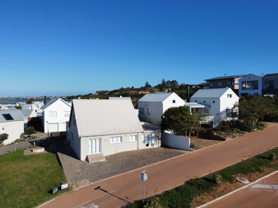 4 Bedroom Property for Sale in Stilbaai Wes Western Cape